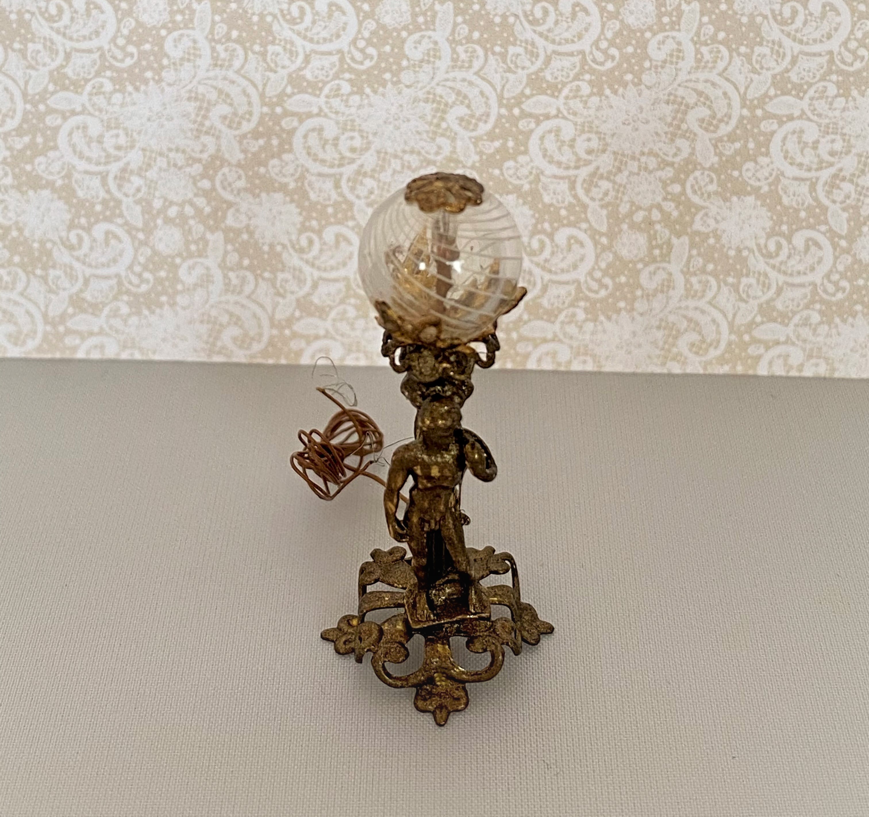 Miniature Lamp with Statue of David - Click Image to Close